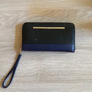 Woman’s Wallet